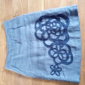 Boden linen skirt with floral detail